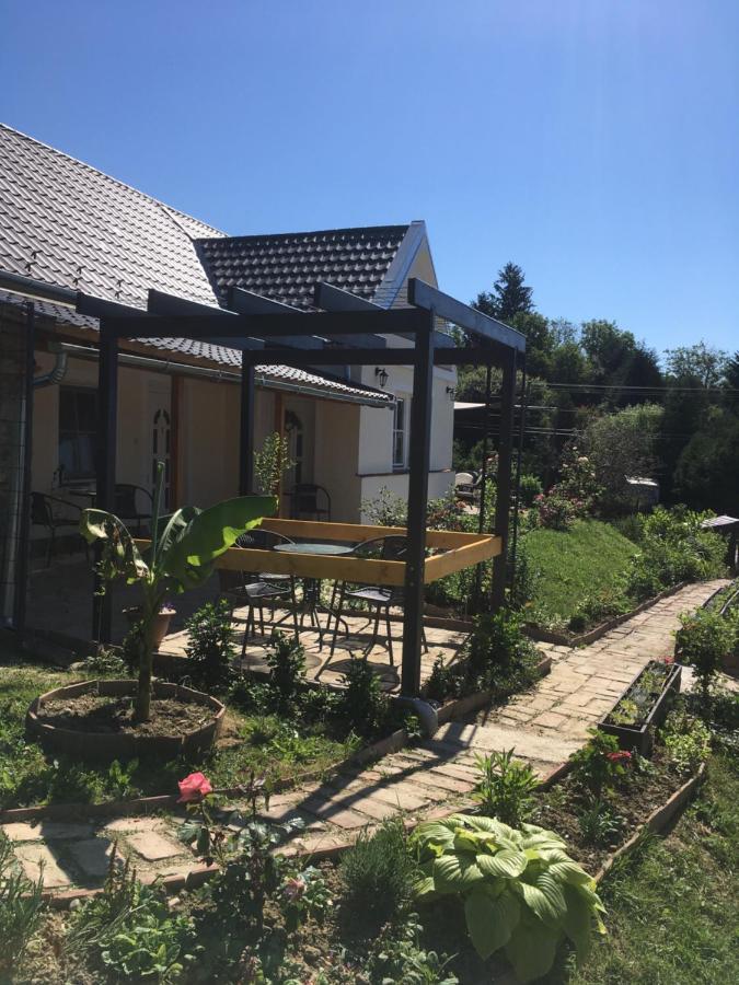 Jokai Vendeghaz Homokkomarom 外观 照片